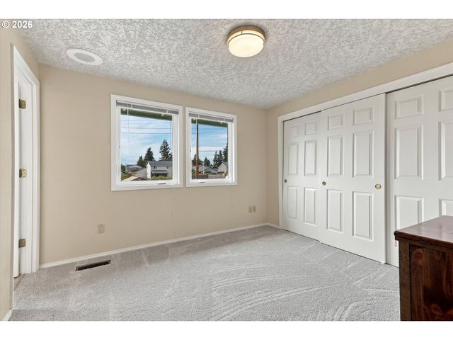2716 Ne 168TH Ave, Vancouver, WA 98684