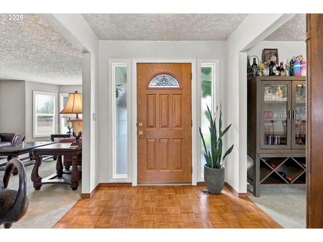 2716 Ne 168TH Ave, Vancouver, WA 98684