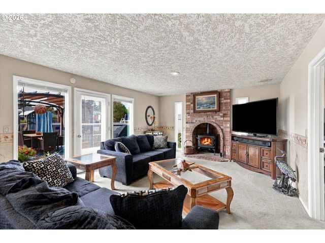 2716 Ne 168TH Ave, Vancouver, WA 98684