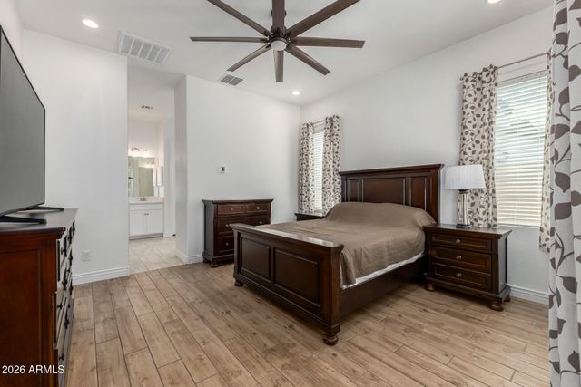 1464 E LEXINGTON Avenue, Gilbert, AZ 85234