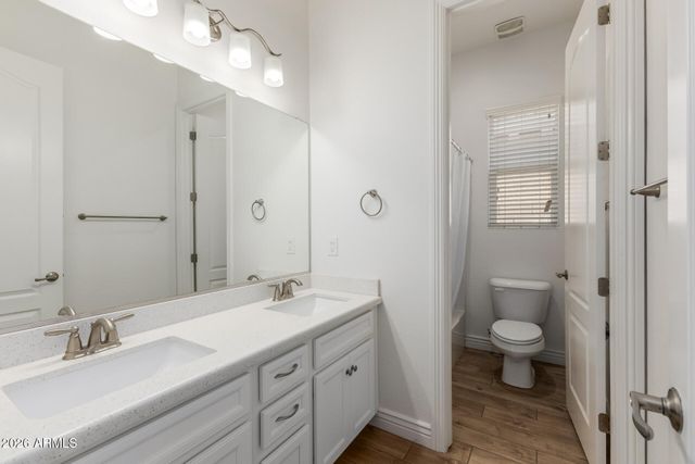 1464 E LEXINGTON Avenue, Gilbert, AZ 85234