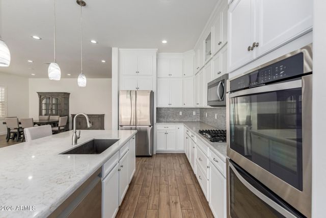 1464 E LEXINGTON Avenue, Gilbert, AZ 85234