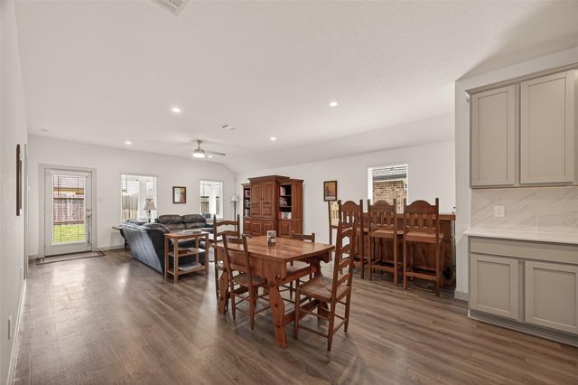 1119 Kinder Sky Lane, Rosharon, TX 77583