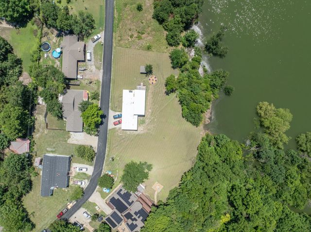 7404 County Road 964, Nevada, TX 75173