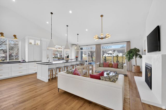 12567 S BLACKSMITH LN, Draper, UT 84020