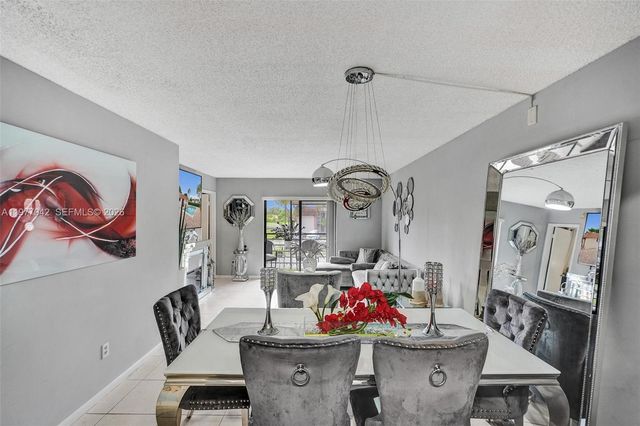 871 NE 207 LN 203-15, Miami, FL 33179