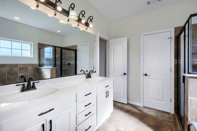 98 Sunnydale Court, Howe, TX 75459