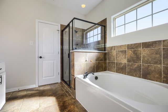 98 Sunnydale Court, Howe, TX 75459