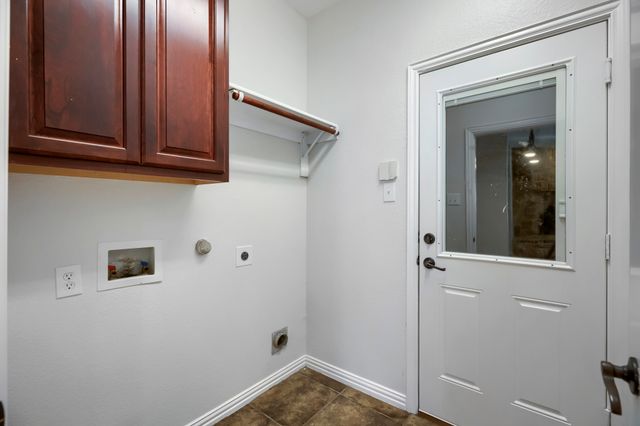 98 Sunnydale Court, Howe, TX 75459