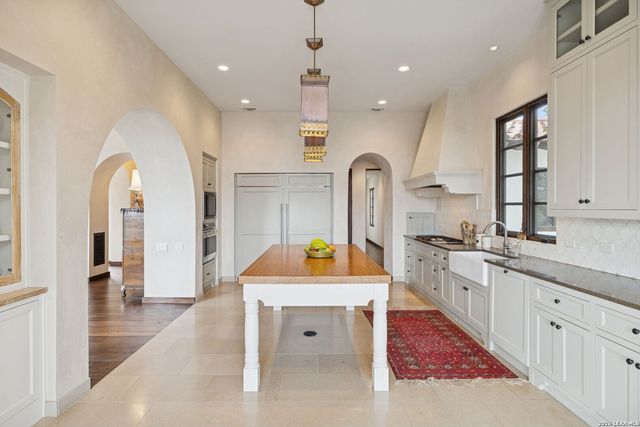 2835 Palomino Springs, Bandera, TX 78003