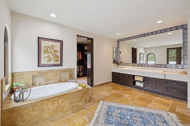 2835 Palomino Springs, Bandera, TX 78003