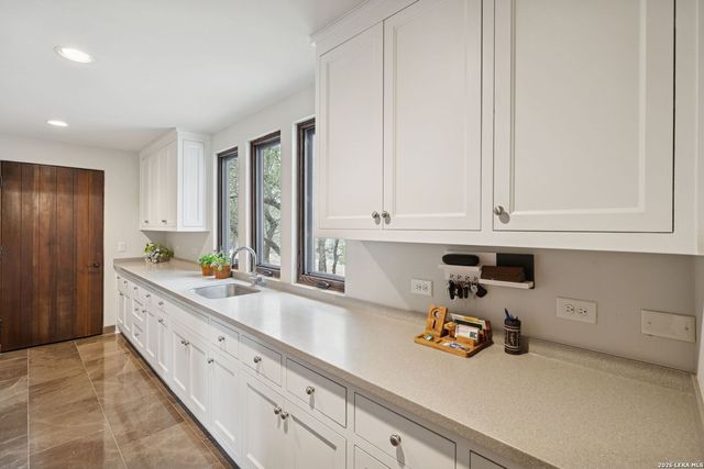 2835 Palomino Springs, Bandera, TX 78003