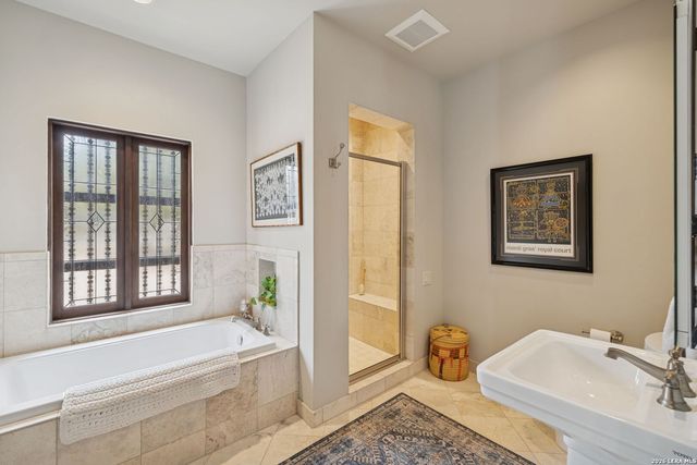 2835 Palomino Springs, Bandera, TX 78003