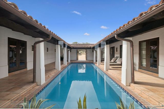 2835 Palomino Springs, Bandera, TX 78003