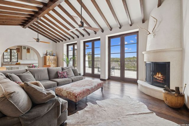 2835 Palomino Springs, Bandera, TX 78003