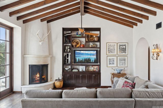 2835 Palomino Springs, Bandera, TX 78003