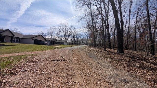 Metham Lane, Bella Vista, AR 72715