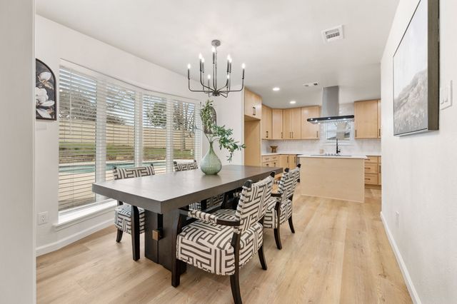 905 Brestol Court W, Bedford, TX 76021