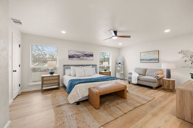 905 Brestol Court W, Bedford, TX 76021