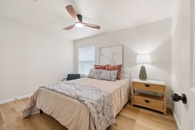 905 Brestol Court W, Bedford, TX 76021