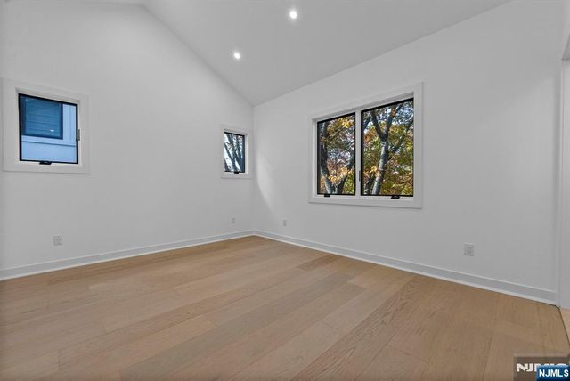 2189 Jones Road, Fort Lee, NJ 07024