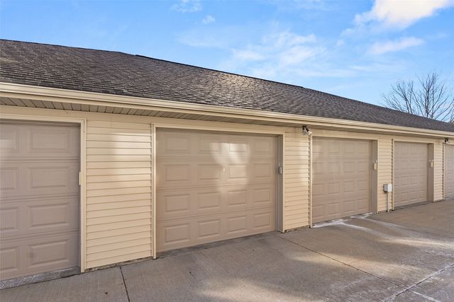 1010 Rachael Street 101, North Liberty, IA 52317