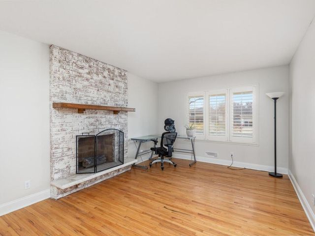 11712 Galtier Drive, Burnsville, MN 55337