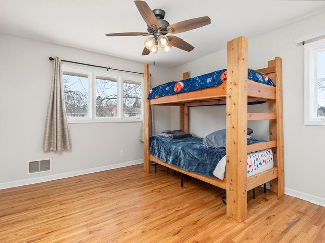 11712 Galtier Drive, Burnsville, MN 55337