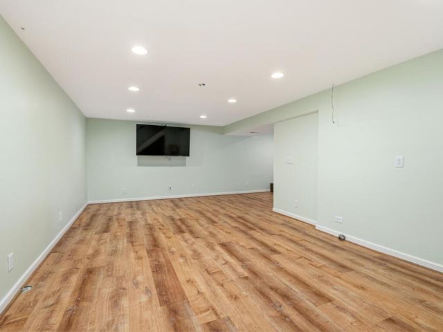 11712 Galtier Drive, Burnsville, MN 55337