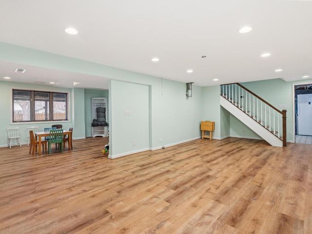 11712 Galtier Drive, Burnsville, MN 55337