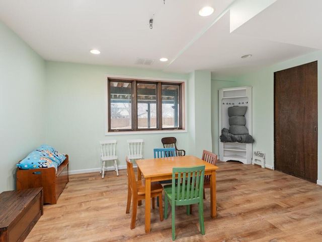 11712 Galtier Drive, Burnsville, MN 55337