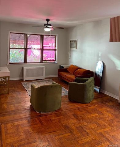 4735 38th Street, Long Island City, NY 11101