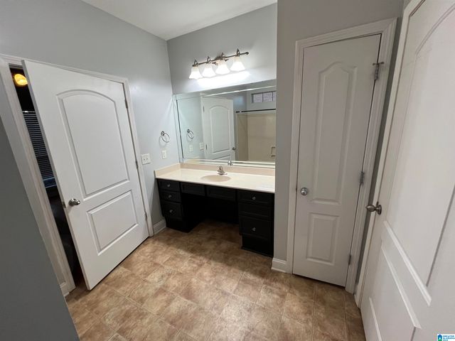 4329 SEGARS COVE, Bessemer, AL 35022