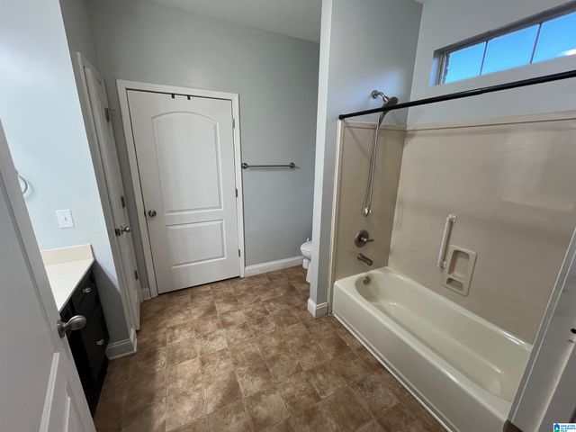 4329 SEGARS COVE, Bessemer, AL 35022