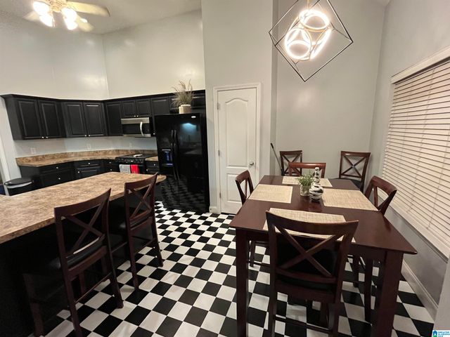 4329 SEGARS COVE, Bessemer, AL 35022