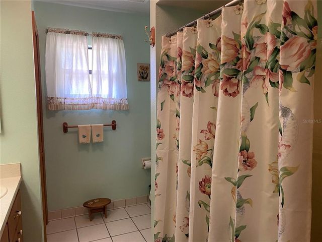21821 KING JOHN STREET, Leesburg, FL 34748