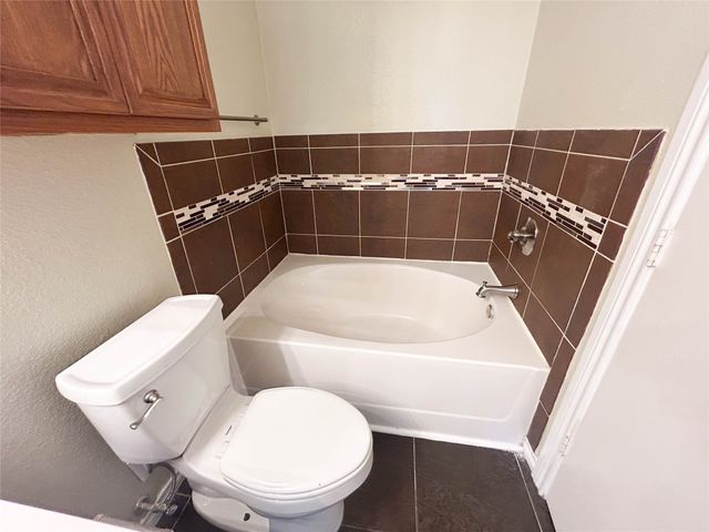 1309 Rye Glen Drive, Midlothian, TX 76065