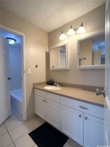 98-450 Koauka Loop 201, Aiea, HI 96701