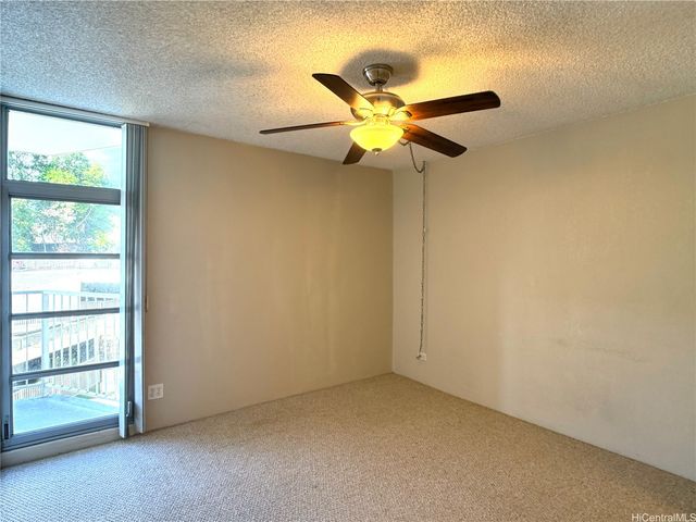 98-450 Koauka Loop 201, Aiea, HI 96701