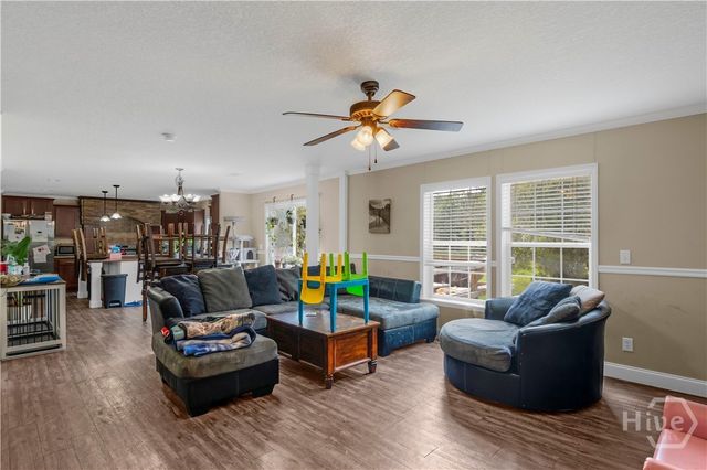 211 Smiley Loop Road, Riceboro, GA 31323