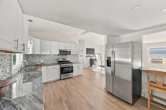 226 Sanford Rd, Westport, MA 02790