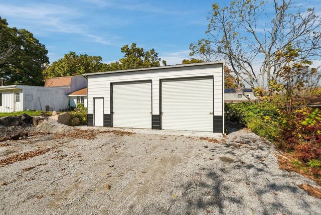 226 Sanford Rd, Westport, MA 02790