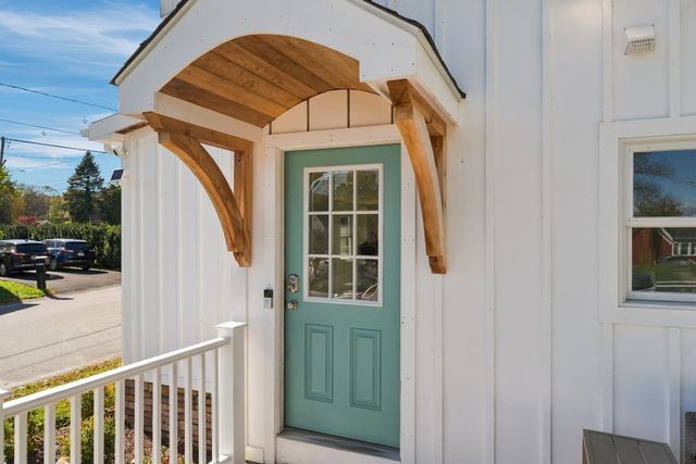 226 Sanford Rd, Westport, MA 02790