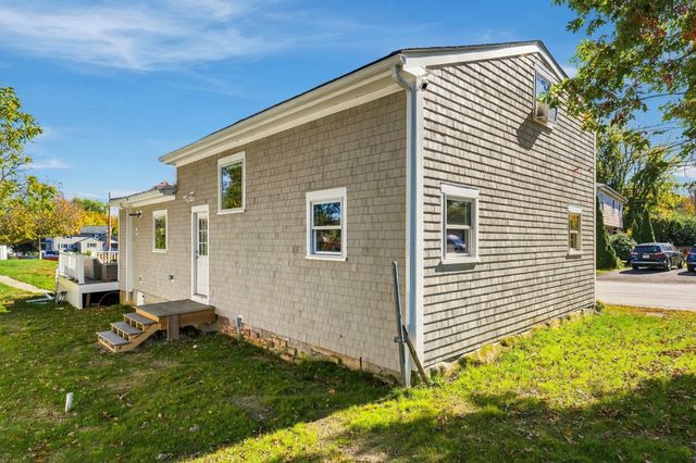 226 Sanford Rd, Westport, MA 02790