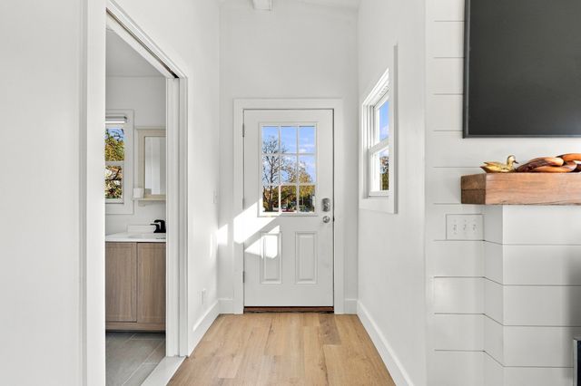 226 Sanford Rd, Westport, MA 02790