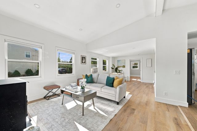 226 Sanford Rd, Westport, MA 02790