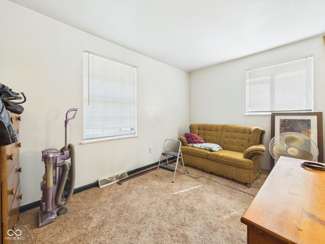 2521 E 8th Street, Anderson, IN 46012