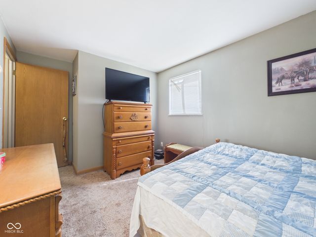 2521 E 8th Street, Anderson, IN 46012