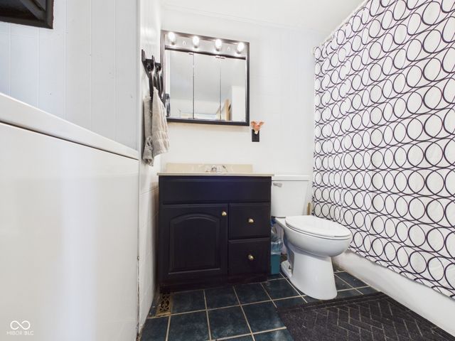 2521 E 8th Street, Anderson, IN 46012