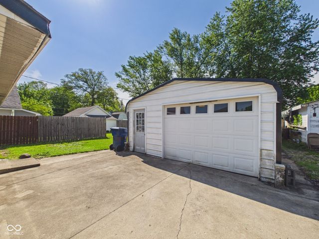 2521 E 8th Street, Anderson, IN 46012